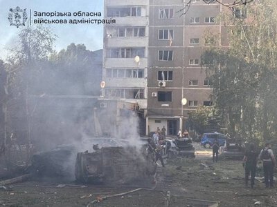 Росіяни атакували Запоріжжя КАБами, є поранені