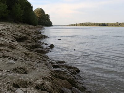 Румунія підриває скелі на Дунаї для водопостачання АЕС у Чернаводе