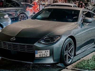 В Україні засвітився доступний 400-сильний спорткар із Японії в ретростилі (ФОТО)