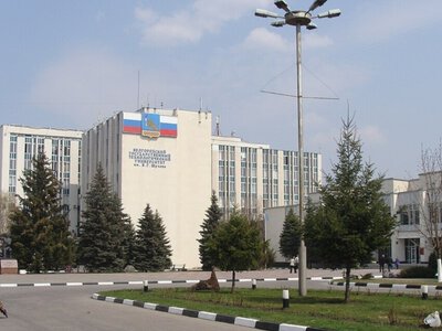 У російському Бєлгороді після атаки дронів, горить університет: там виробляли БПЛА