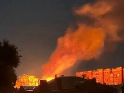 Безпілотники атакували Крим: спалахнула пожежа поруч із Керченським мостом