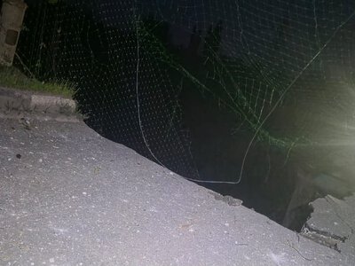 Удар російських військ по автомобільному мосту зруйновав одну лінію проїзду з боку Черевківки (фото)