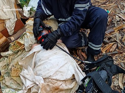У Ладижині під час пожежі врятували жінку, яка втратила свідомість