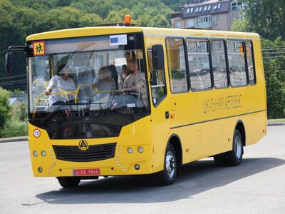 Громади Білоцерківщини отримали нові шкільні автобуси