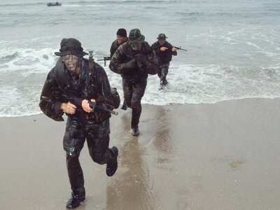 Хочуть розкрити джерела. У США розслідують автора тексту про невдалу операцію «морських котиків» у КНДР, під час якої загинули цивільні — NYT