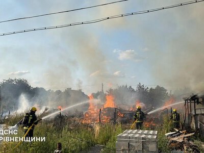 У Клевані масштабна пожежа охопила чотириквартирний житловий будинок