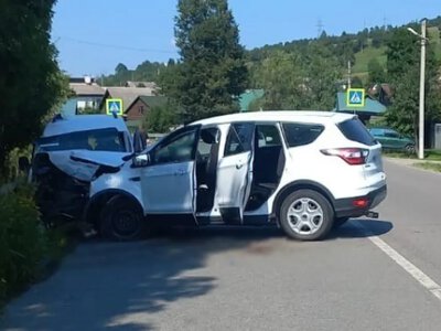 На Рахівщині внаслідок лобового зіткнення постраждали семеро людей