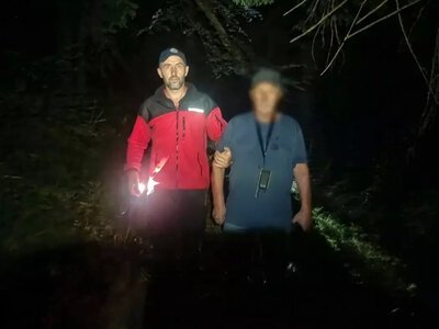 Рятувальники розшукали грибника, який заблукав у лісі — PMG.ua