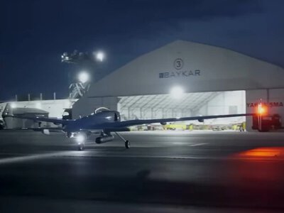 Туреччина випробувала рій із 10 дронів K2: чим вони небезпечні