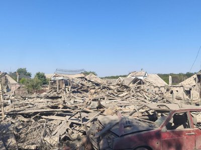 Зруйновані будинки і вирви у дворах: екологи обстежили два райони Запоріжжя після масованого обстрілу КАБами