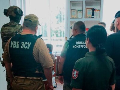 На Хмельниччині військовослужбовець, який перебував у СЗЧ, намагався підкупити офіцера ВСП