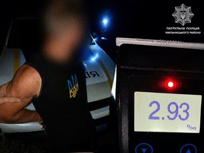 У Хмільницькому районі нетверезий водій тікав від патрульних: Драгер показав майже 3 проміле алкоголю