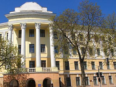Будівля школи №4 у Тернополі: від австрійської гімназії до урядового центру ЗУНР