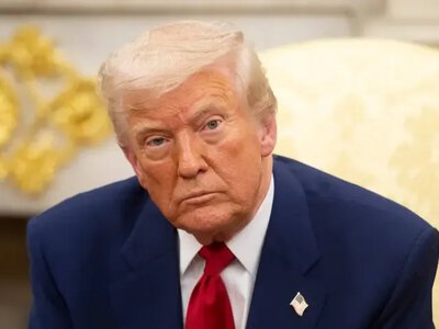 Трамп припустив, що Ормузька протока може бути повністю відкрита до вівторка