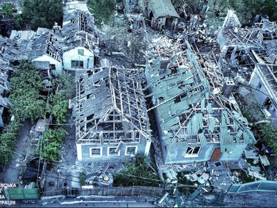 Вночі у Миколаєві внаслідок дронової атаки загинула жінка, 7 людей постраждали, серед них 2 дітей (ФОТО, ВІДЕО)