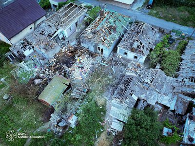 У Миколаєві два будинки зруйновано та ще сім пошкоджено після нічної атаки дронів (фото)