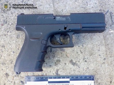 У Києві чоловік влаштував стрілянину, перевіряючи справність пістолета