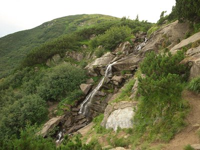 У Карпатах поблизу водоспаду Гук Говерлянський загинула туристка