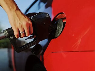 Дизель на АЗС дорожчає, а ціни наближаються до 99 гривень за літр