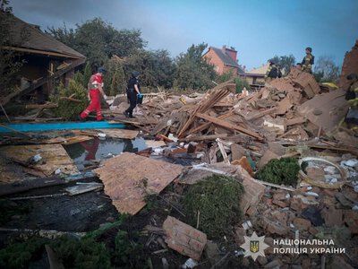 У Шосткинському районі через обстріли поранено двоє людей, пошкоджено житлові будинки, адмінбудівлі та об’єкти інфраструктури + Фото