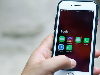 Apple прибрала Telegram з App Store: що виявили модератори в месенджері