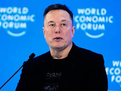 Акції SpaceX впали вдвічі - інвестори чекають пояснень від Ілона Маска