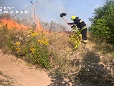 Спека і людська необережність: на Рівненщині за добу ліквідували 11 загорянь