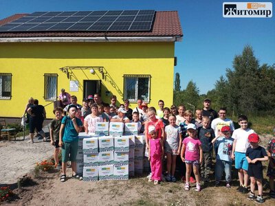 «Акріс Агро» передала продуктові набори дітям, якими опікується житомирська ГО