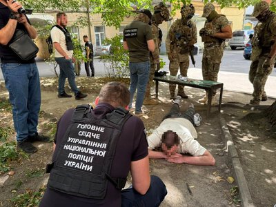 Правоохоронці затримали черкащанина та його спільників, які незаконно переправляли чоловіків за кордон