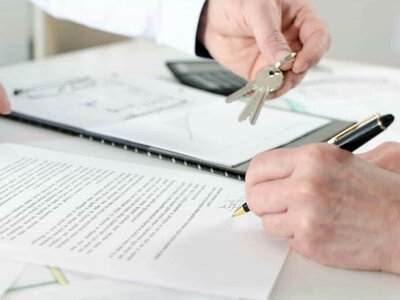 У Дніпрі жінку підозрюють у незаконному продажі чужої квартири на майже 1,2 млн грн