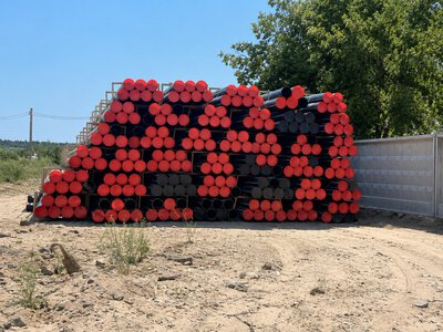 ЮНІСЕФ передав Ірпеню партію труб на пів мільйона євро для реконструкції мереж водовідведення