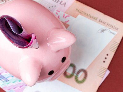 Накопичувальні пенсії й одна виплата замість п'яти: що готує Рада восени 2026