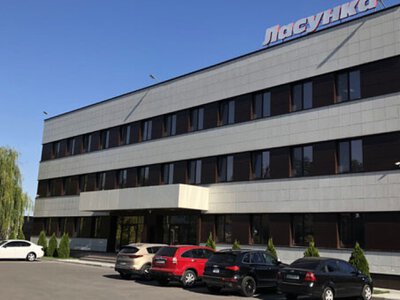 Російський удар знищив склад морозива «Ласунка»