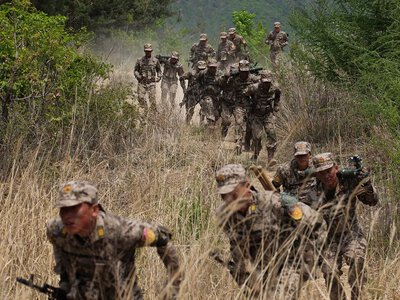 Північна Корея пригрозила військовими заходами через переозброєння Японії