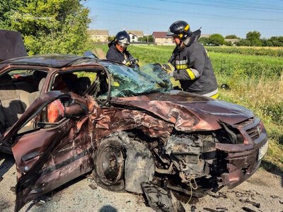 Жахлива аварія у Кременці: деблокували потерпілого з понівеченого авто