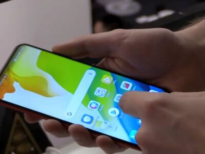 Після оновлення на телефонах для китайського ринку перестала працювати функція «Tap-to-Pay» (ВІДЕО)