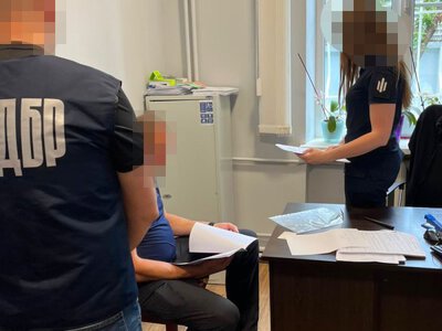 На Закарпатті судитимуть військового ТЦК, який прикував чоловіка кайданками