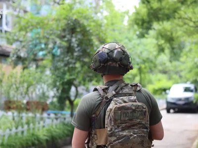Матір з 13-річним сином та 9-річною донькою евакуювали із Зеленівки