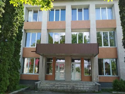 У місті на Рівненщині за понад 4 млн грн продають частину адмінбудівлі