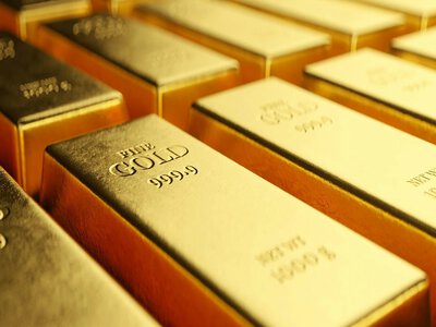 Золото дорожчає третій день поспіль на тлі падіння нафти