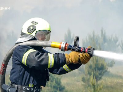 Під час гасіння пожежі біля села Реклинець постраждав рятувальник: вогнеборець у реанімації