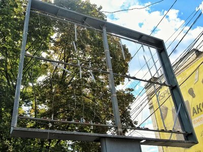 Херсонський суд стягнув з фірми «ПЛАТОН-Н ПЛЮС» понад 2 тис грн боргу за рекламу