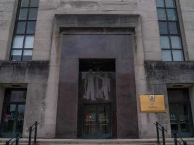 Голос Америки відновлює роботу української редакції та повертає частину працівників