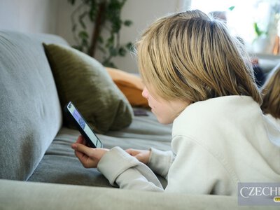 У Чехії все більше дітей звертаються до кризових центрів через онлайн-насильство та погрози