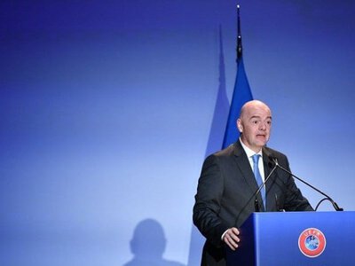 Скандальний президент ФІФА отримав підтримку виконавчого комітету і залишиться на посаді