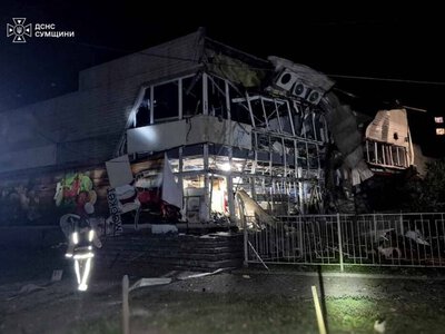 Ворог завдав чотирьох ударів керованими авіабомбами по обласному центру, є поранені + Фото