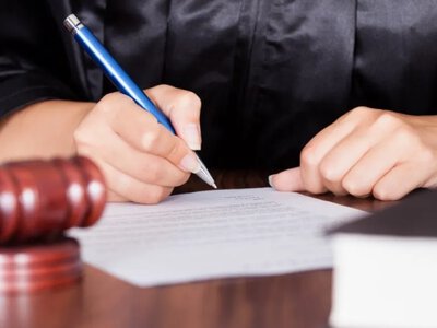 Пошкодив паркан та лаявся: оштрафували чоловіка, який хуліганив у Старій Вижівці