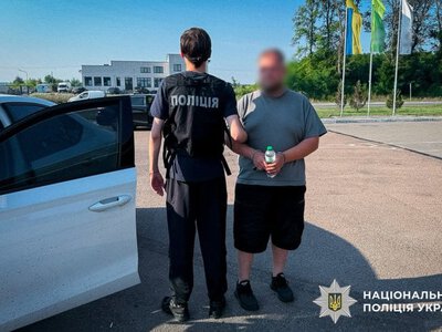 Керівника приватного медцентру підозрюють у організації незаконного сурогатного материнства