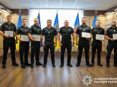 У Рівному відзначили поліцейських, які оперативно розкрили викрадення елітного кросовера