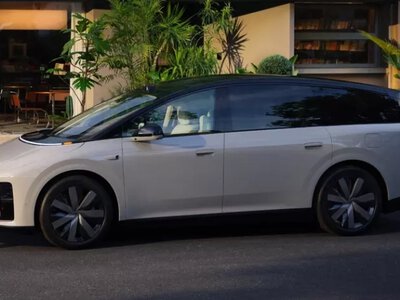 Li Auto i8 RWD: як китайський виробник намагається врятувати падіння продажу одним електромотором